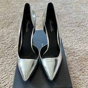 Kenneth Cole “Willow” heels